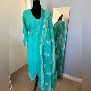Indian salwar kameez